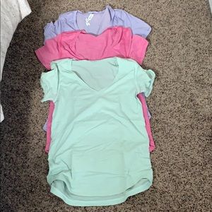 Lot of 3 lululemon v neck t shirts size 4